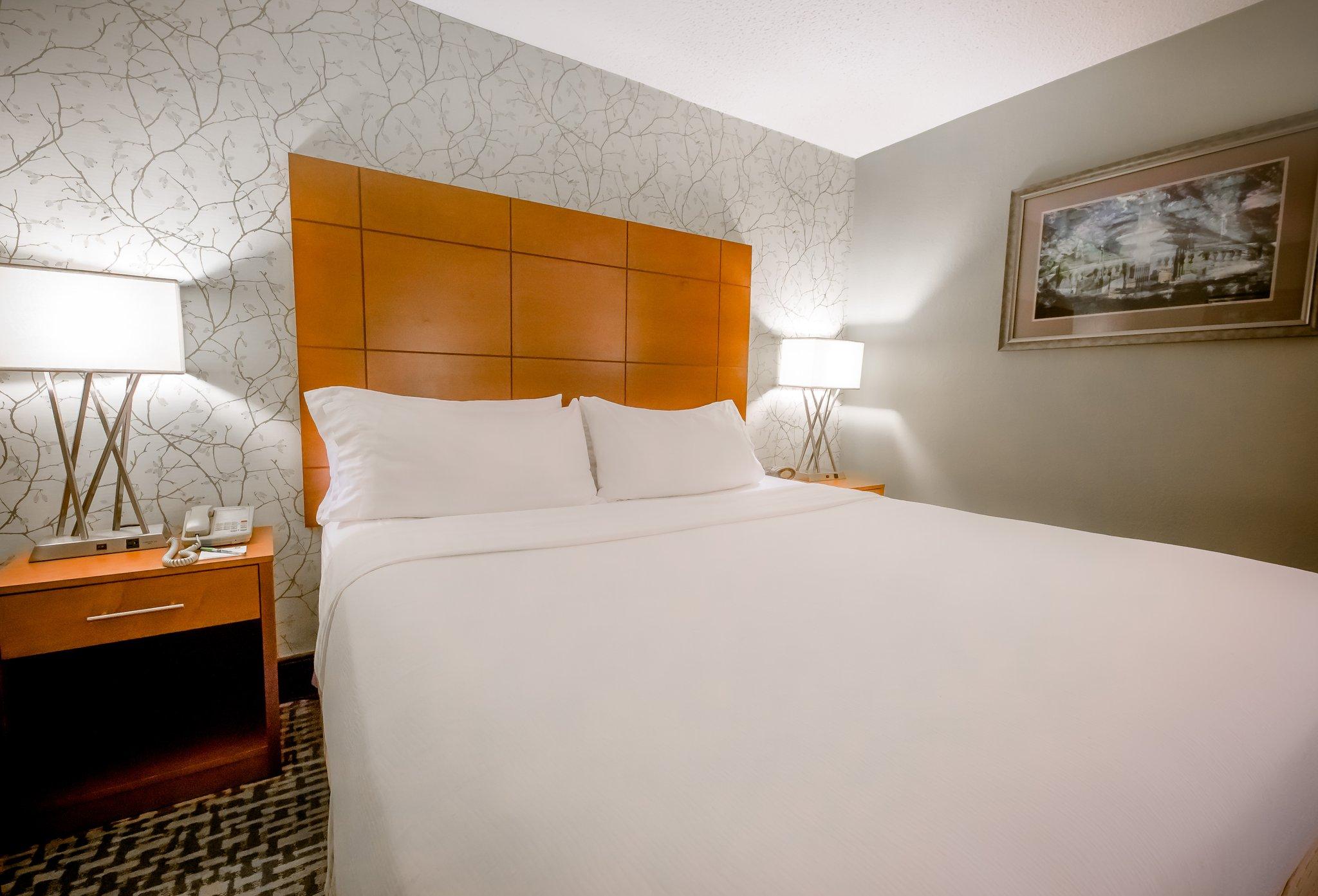 غرفة بسريرين كوين، Holiday Inn Raleigh Downtown 3/4