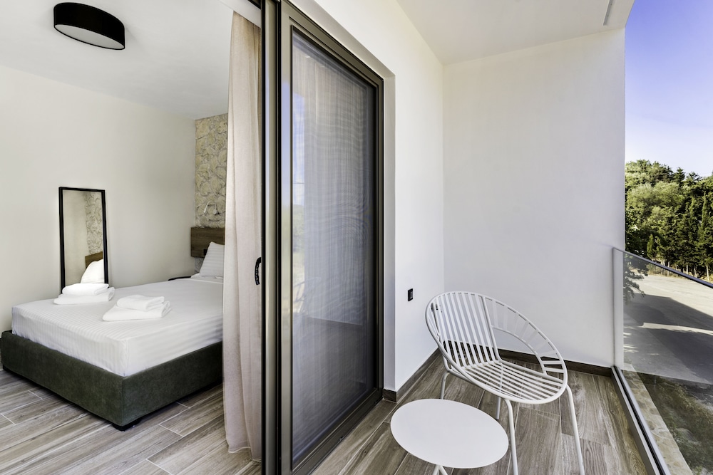 Sigma Luxury Rooms 43/44
