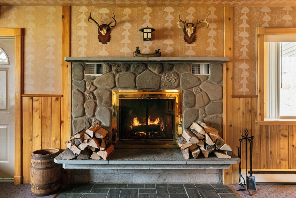 Urban Cowboy Lodge - Catskills 9/60