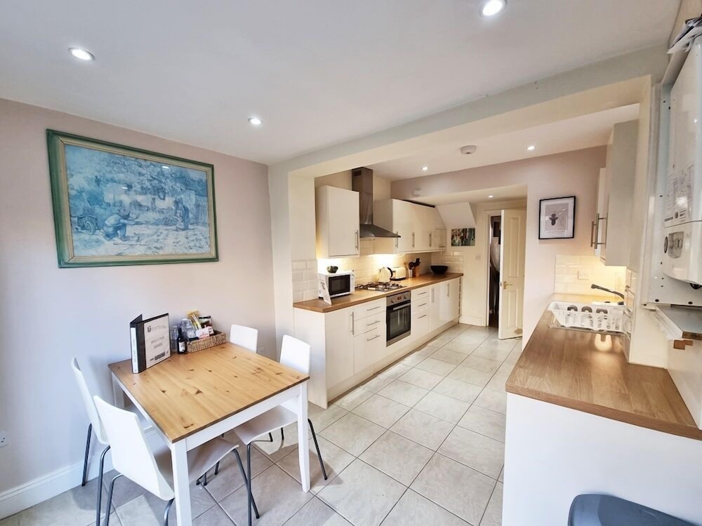 Urban Stay Oxford Gardens Apartments 6/50