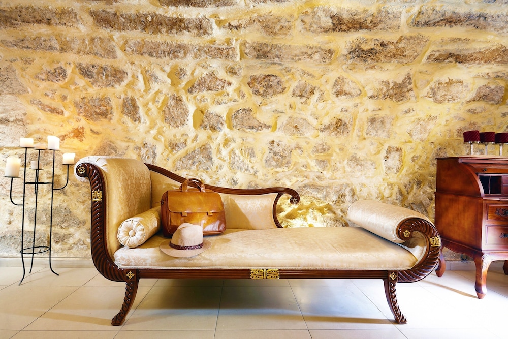Archontiko Rector Suites 23/37