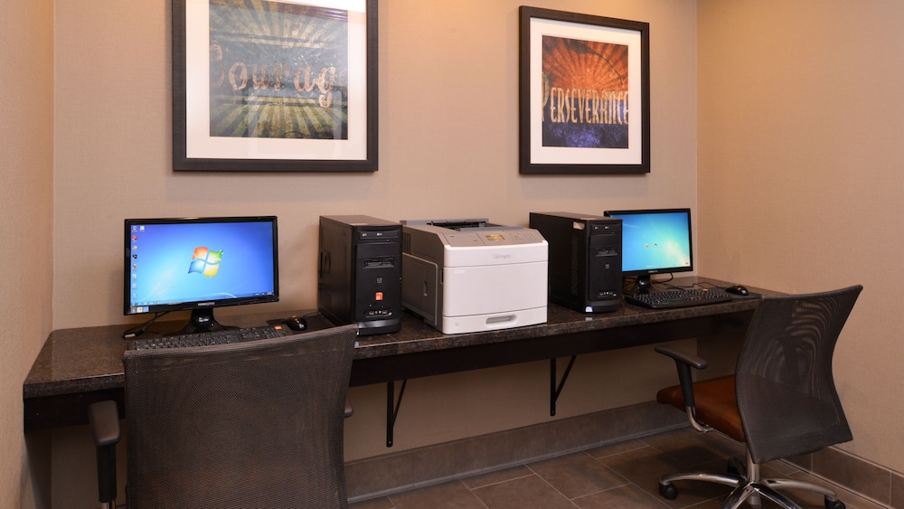 Staybridge Suites Sioux Falls At Empire Mall 48/54