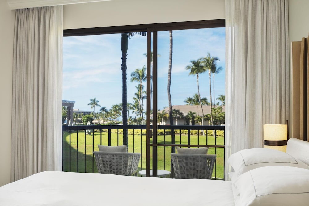 RENOVATED, PALACE GRAND, GRAND, 2 QUEEN BEDS, RESORT VIEW
