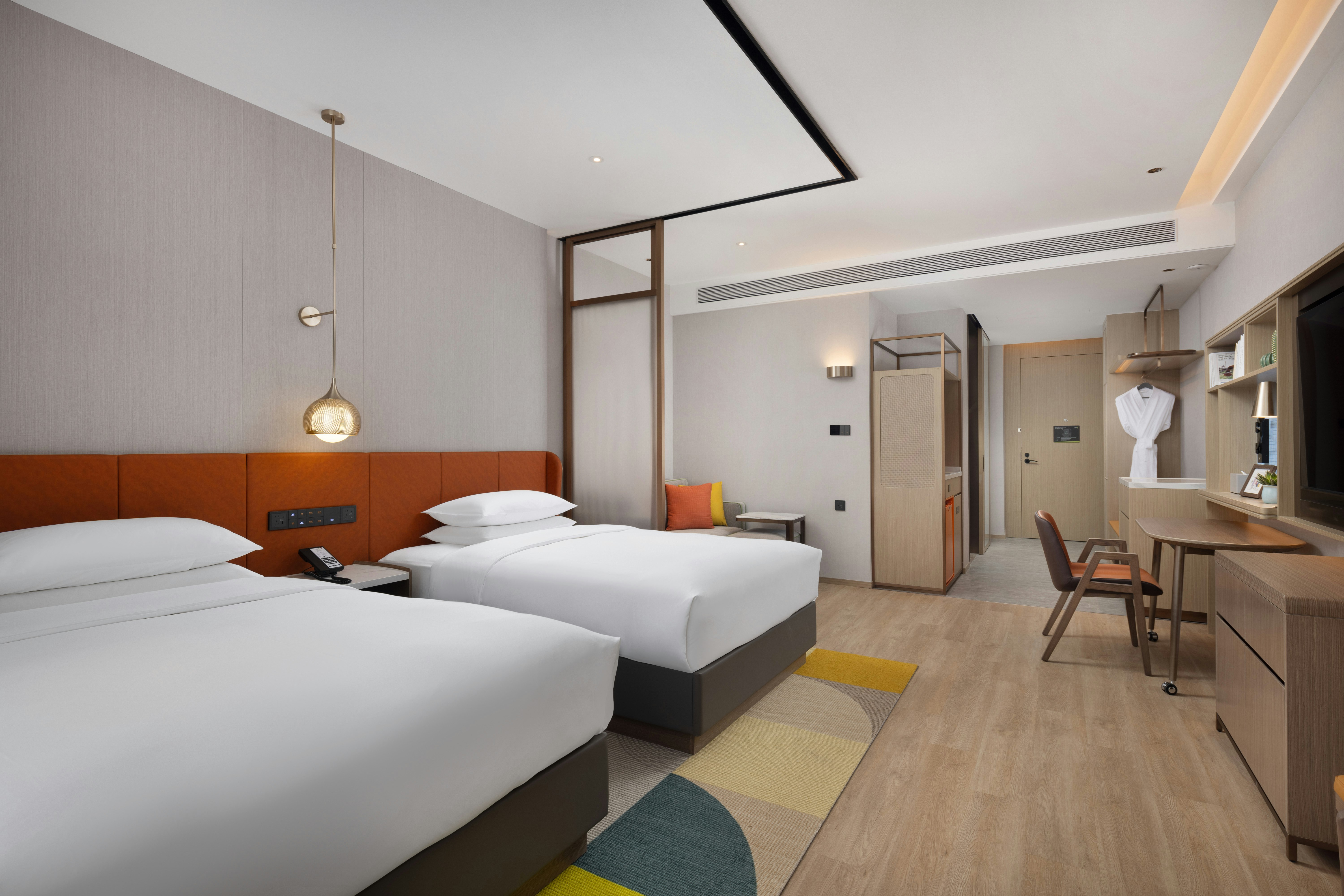 Home2 Suites by Hilton Yiwu World Trade Center 17/60