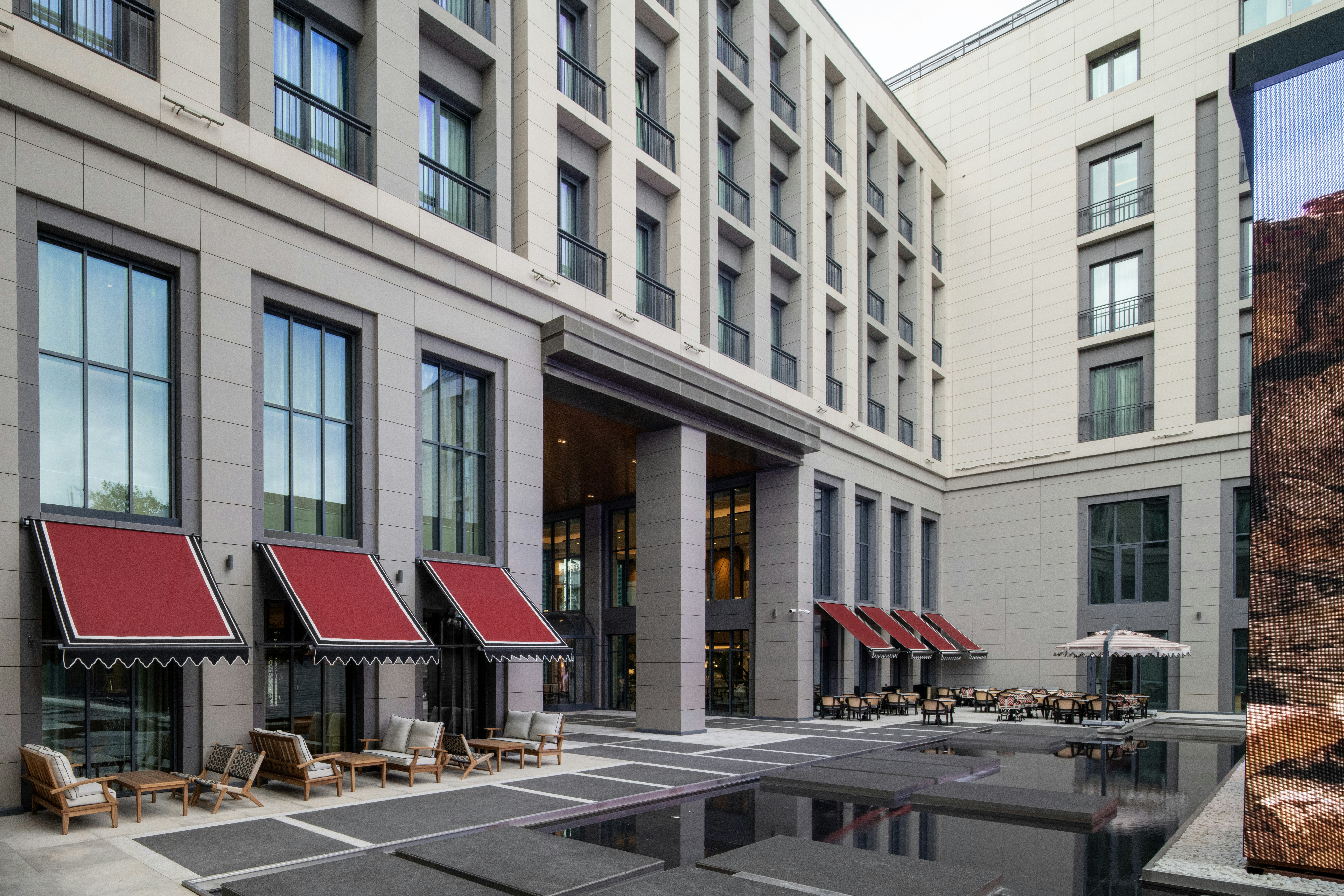 Altunizade Suites Istanbul, Curio Collection by Hilton 50/58