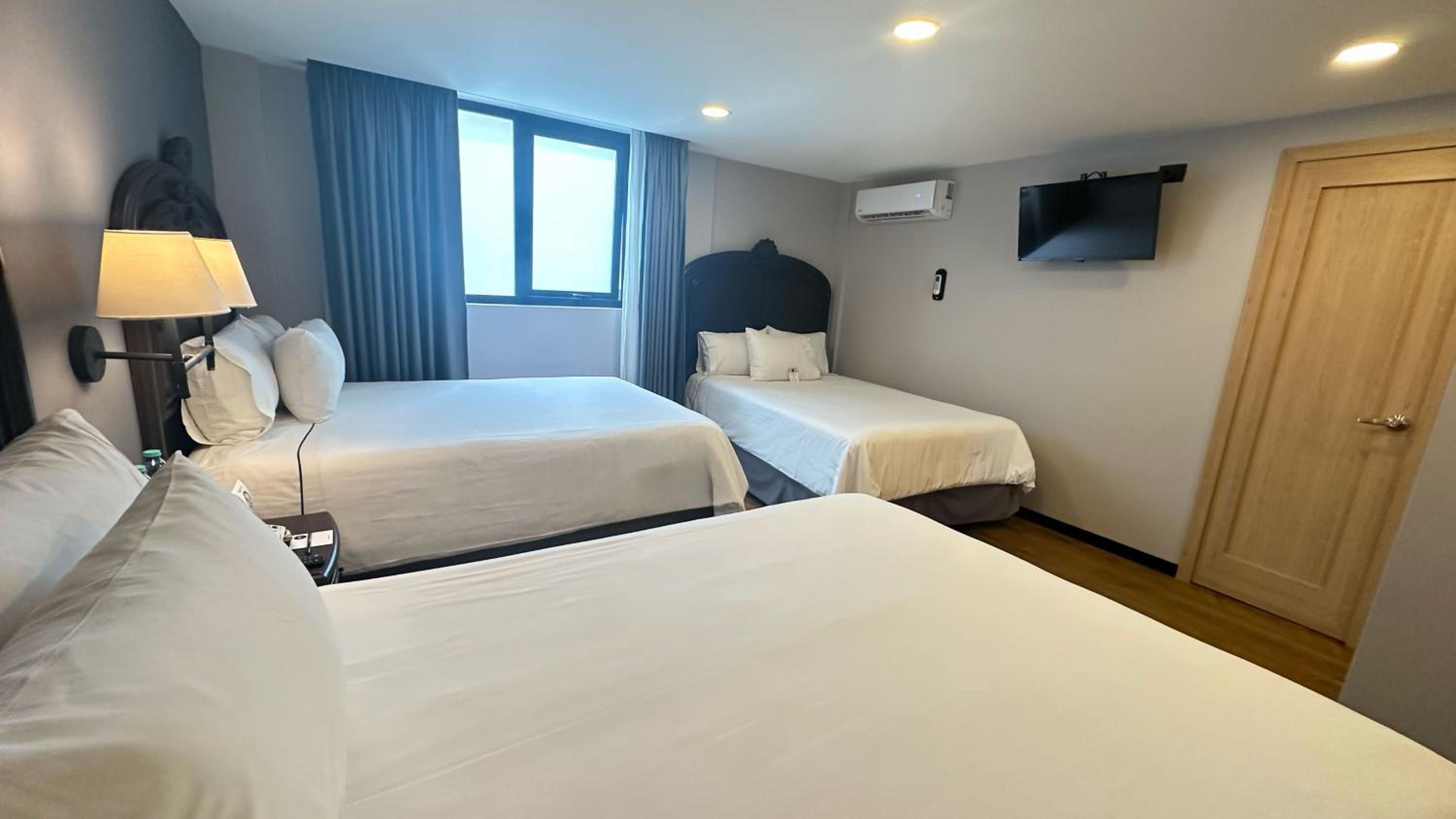 Room, Triple, 3 Double Beds
