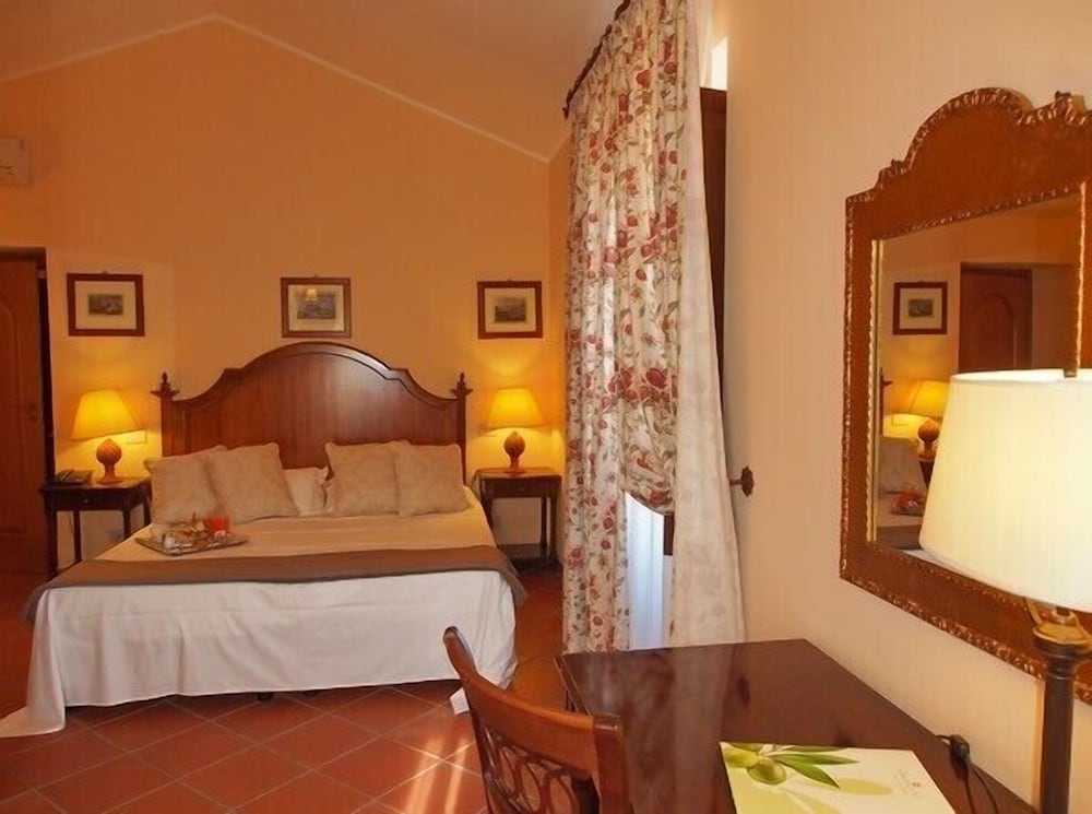 The Borgo Alcantara 15/70