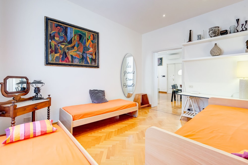 Colosseum Terrace Apartment 17/50