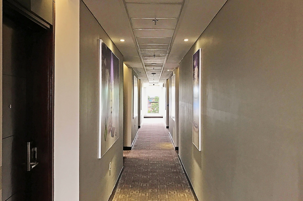 The Life Hotels 22/26