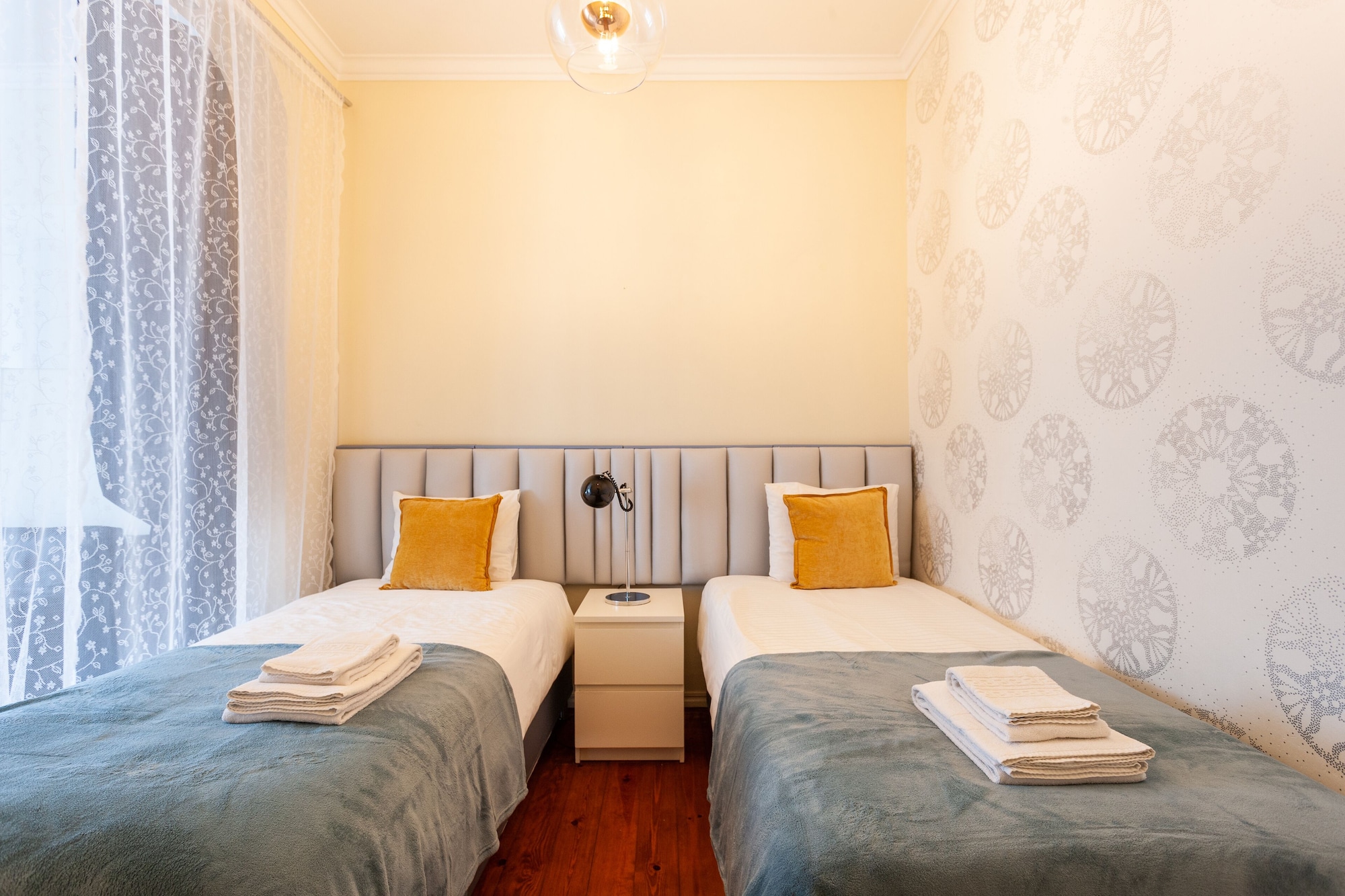 2 ROOMS, APARTMENT, CITY VIEW