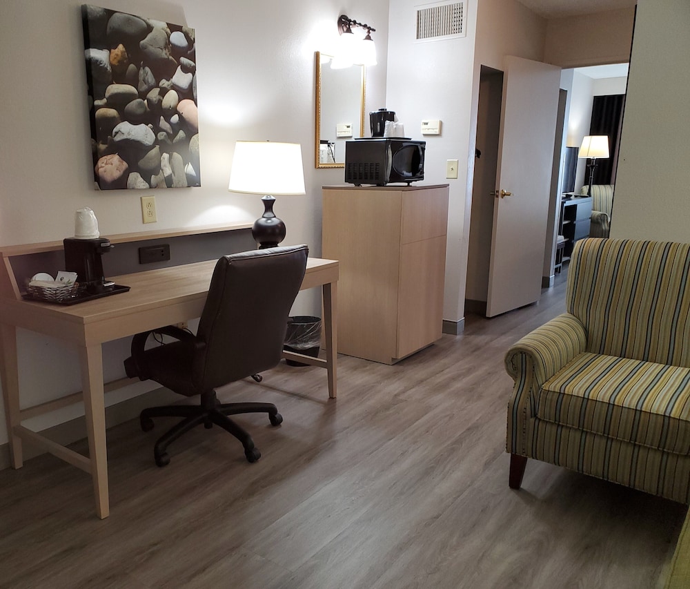 Country Inn & Suites by Radisson, Buford at Mall of Georgia, GA 32/51