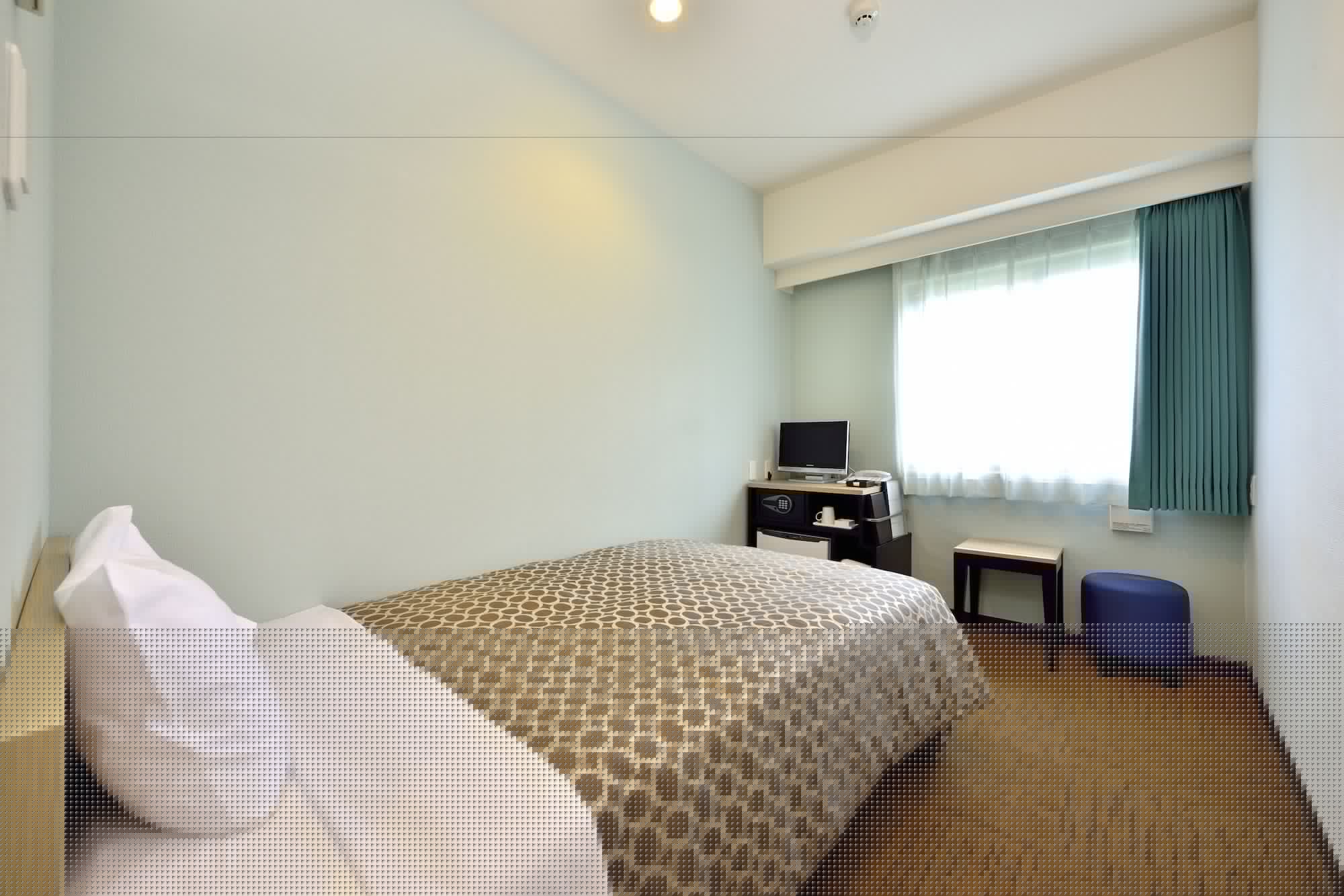 SEMI ROOM, SEMI DOUBLE BED