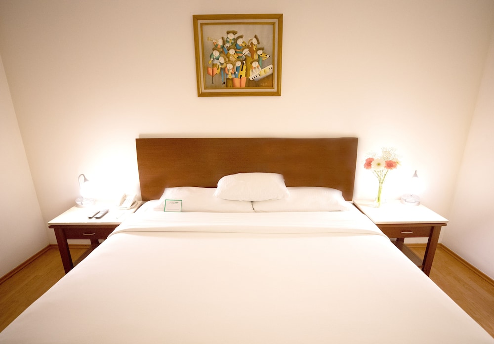 Residence L Heritage Aristoteles 140 By Bluebay Ex Suites Aristoteles 140 16/57