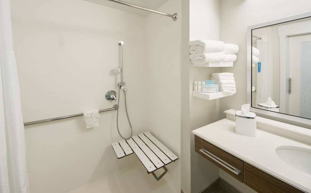 Hampton Inn Lakeland 15/44