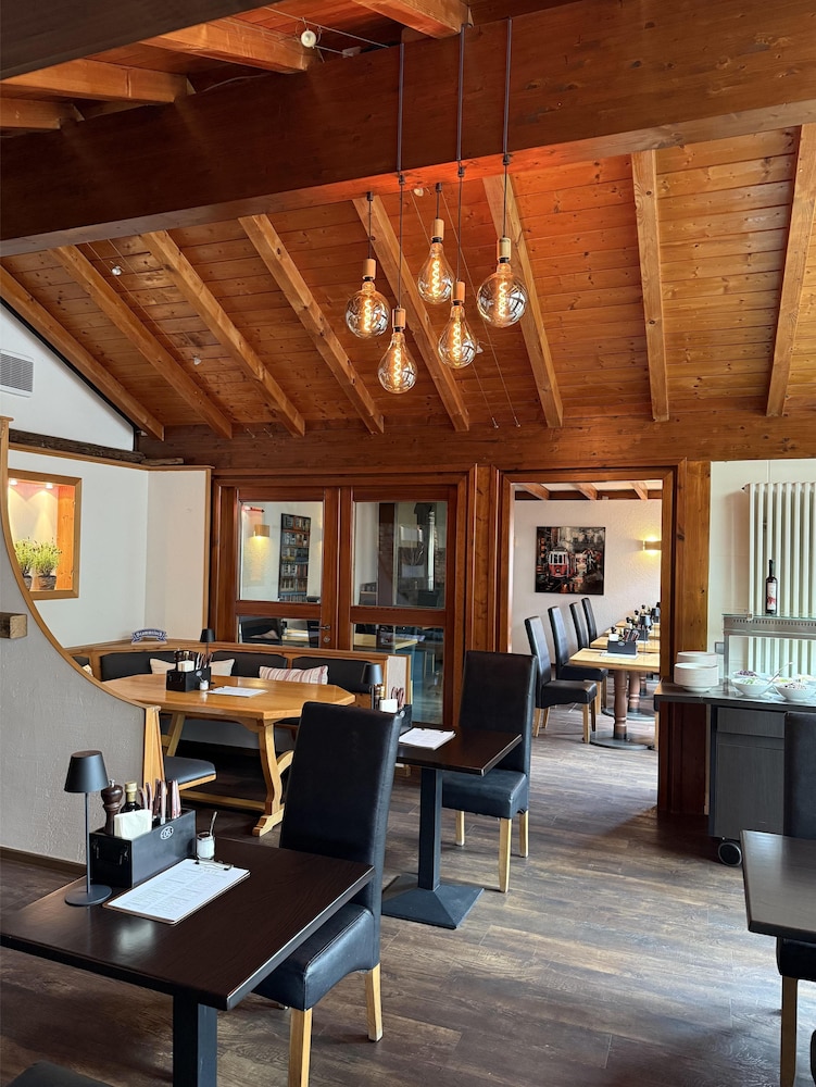 Residenzhotel Stuttgart Airport, Sure Hotel Collection by BW 46/61