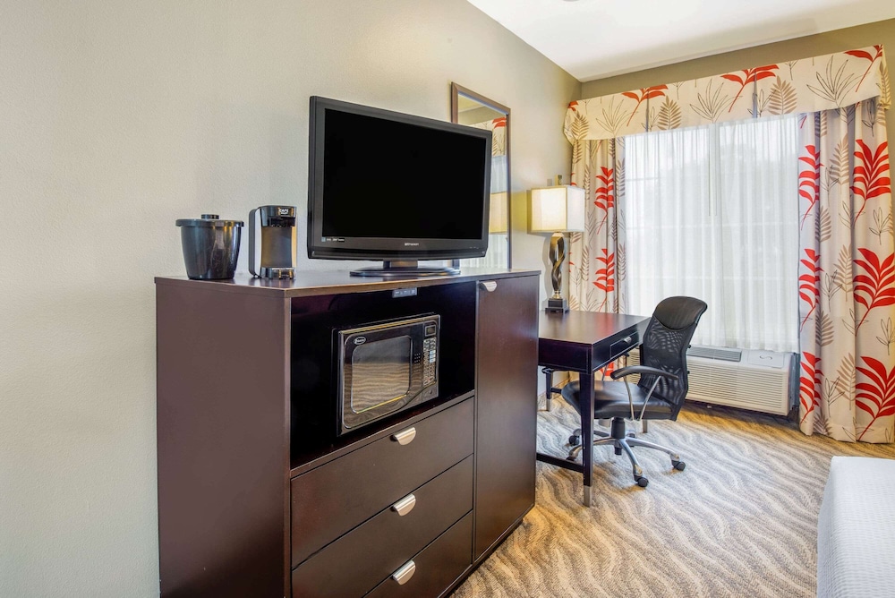 La Quinta Inn Suites Glen Rose 45/55