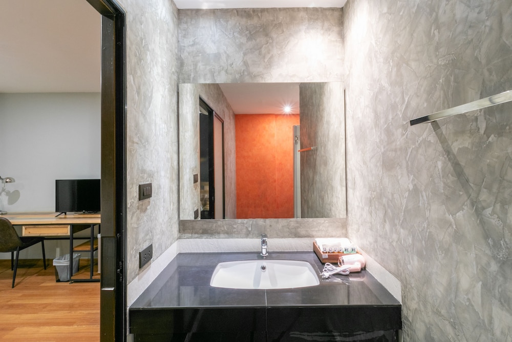 Zleepmotion Bangkok Sukhumvit 44/45