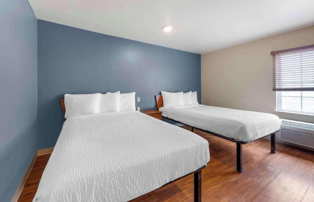 2 Full Beds Non-Smoking, Kitchen