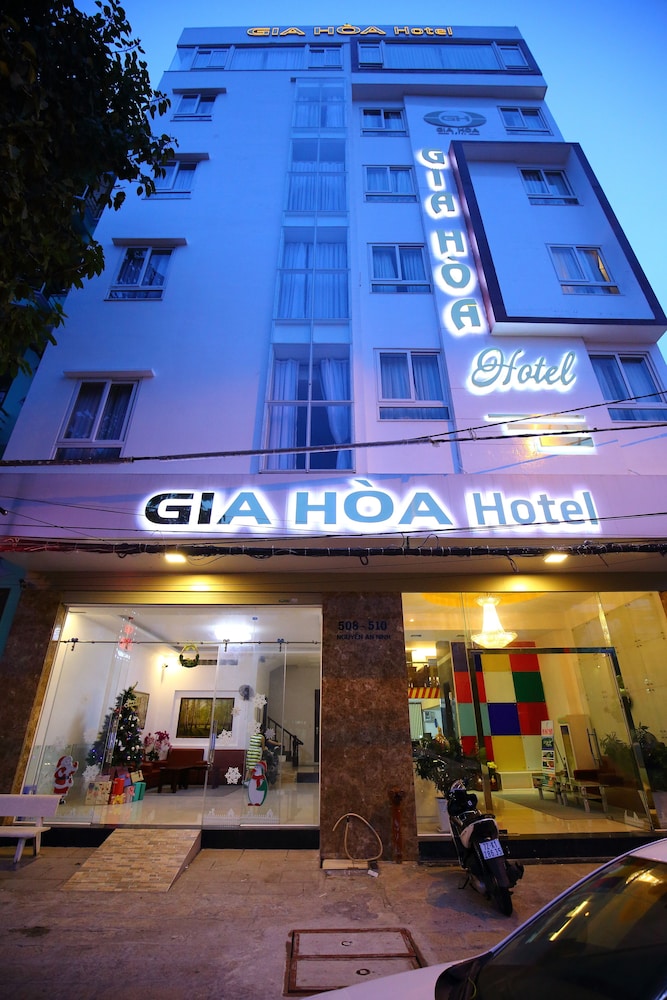 Gia Hoa Hotel 2/23