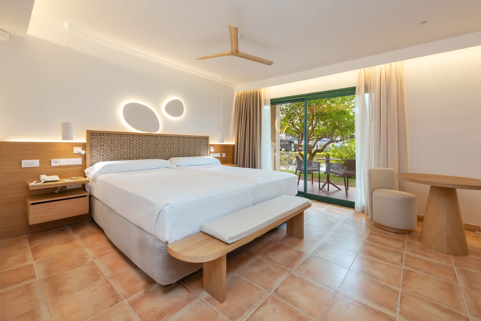Junior Suite, Superior