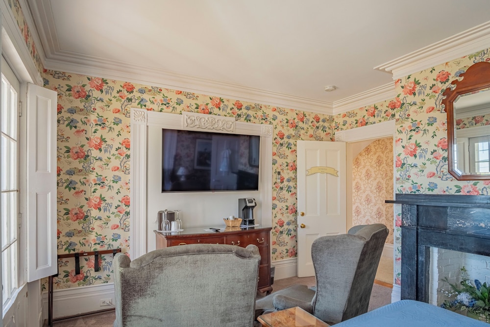 The Yankee Clipper Inn 22/50