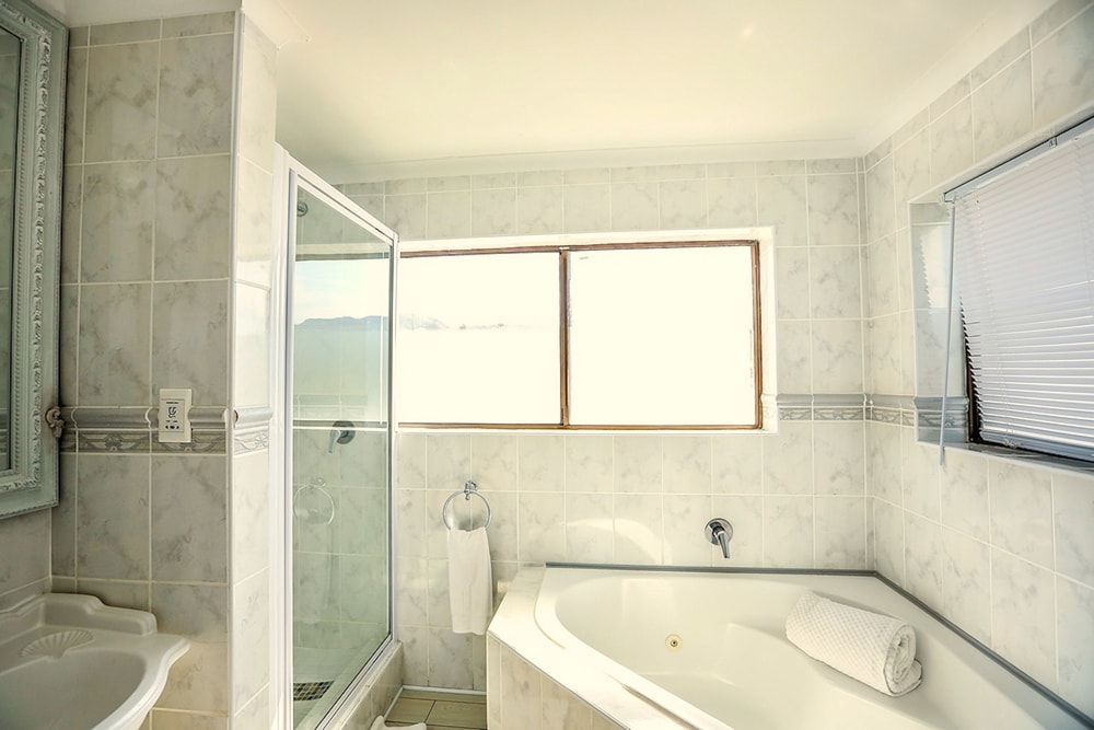 Misty Waves Boutique Hotel 71/79