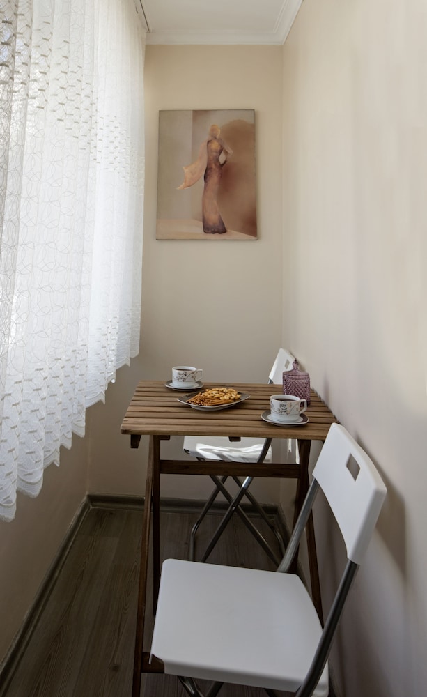 Carvan Hotel 54/55
