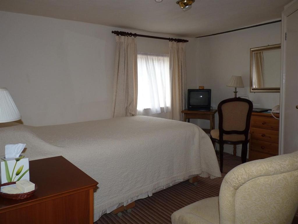 Room, Single