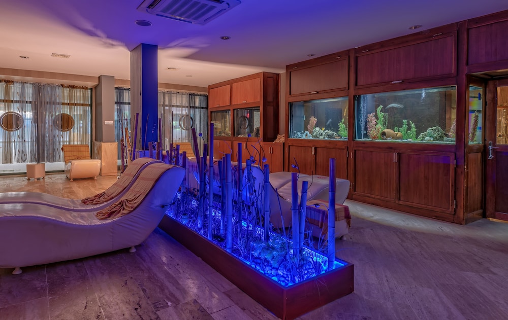 Meryan Hotel 16/51