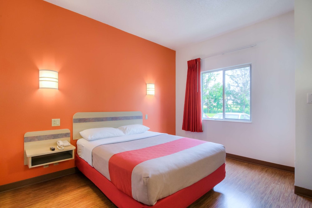 Motel6 Joliet, IL - Chicago - I-55 25/57
