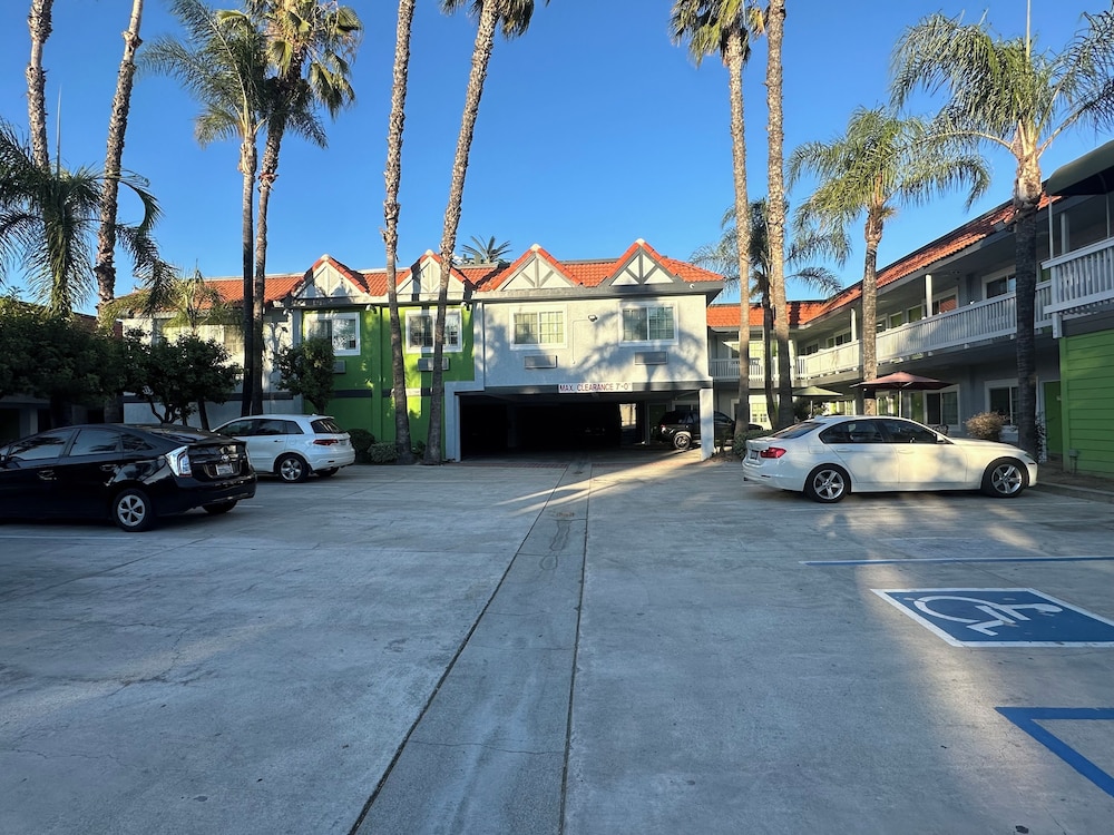 Garden Inn San Gabriel 47/57