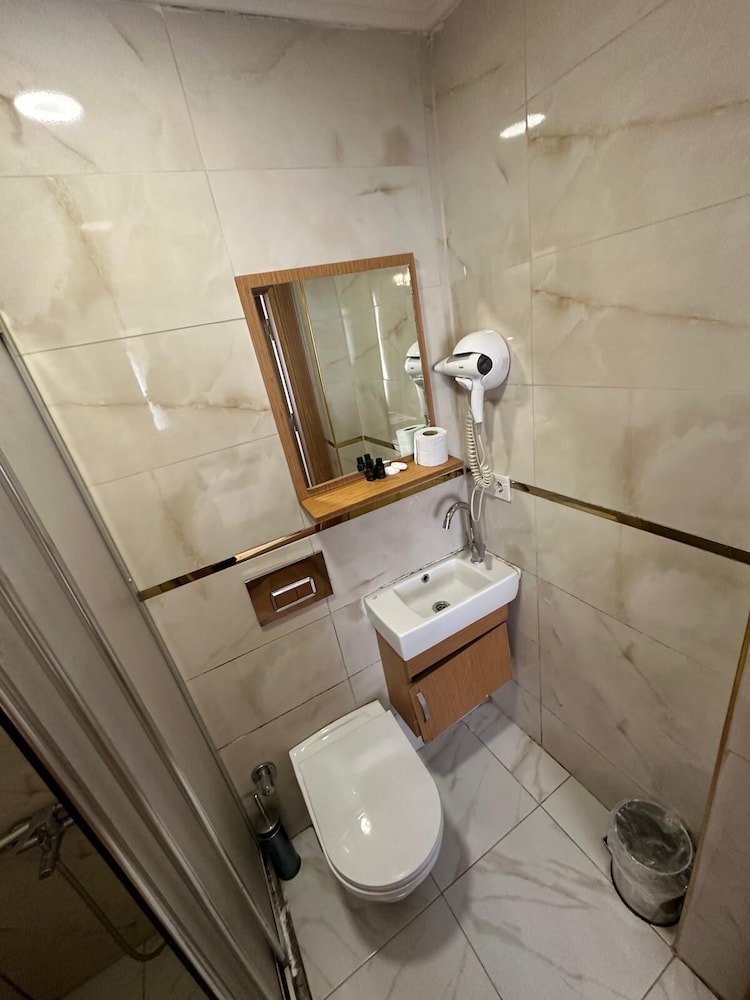 Delbab Hotel 29/33