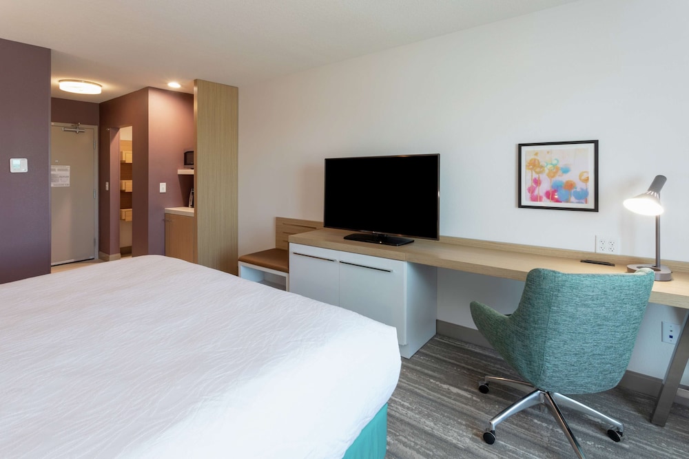 Hilton Garden Inn St. Cloud, MN 9/34