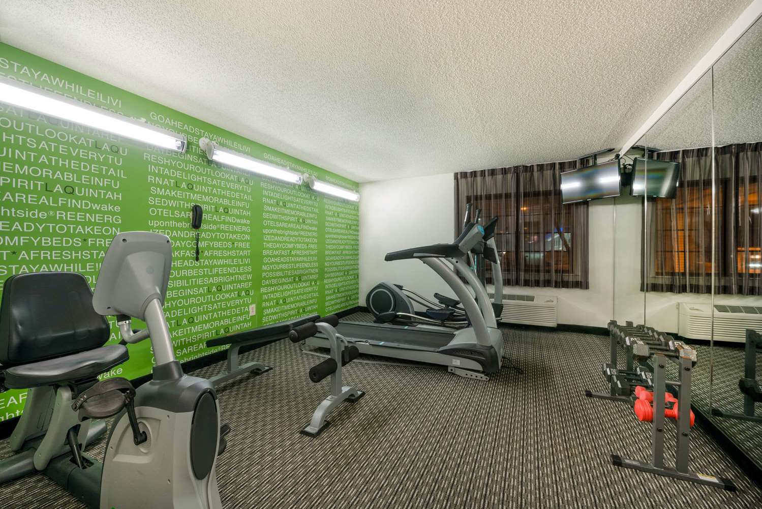 La Quinta Inn & Suites by Wyndham Cleveland Macedonia 31/47