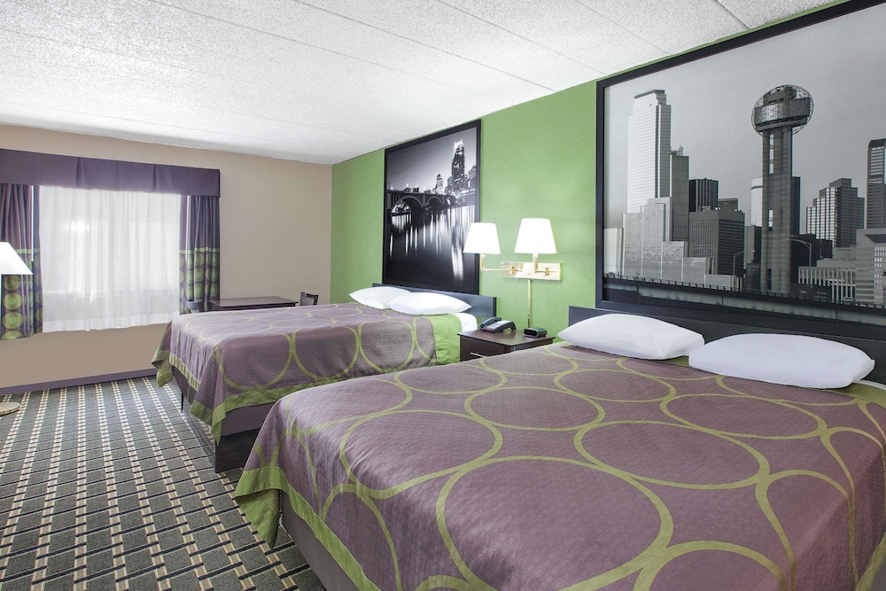 Super 8 By Wyndham Grand Prairie North 5/29