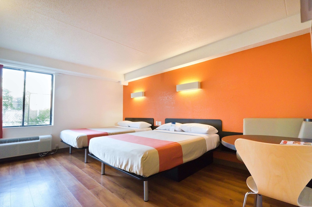 Motel6 Springfield, VA - Washington DC Southwest 30/47