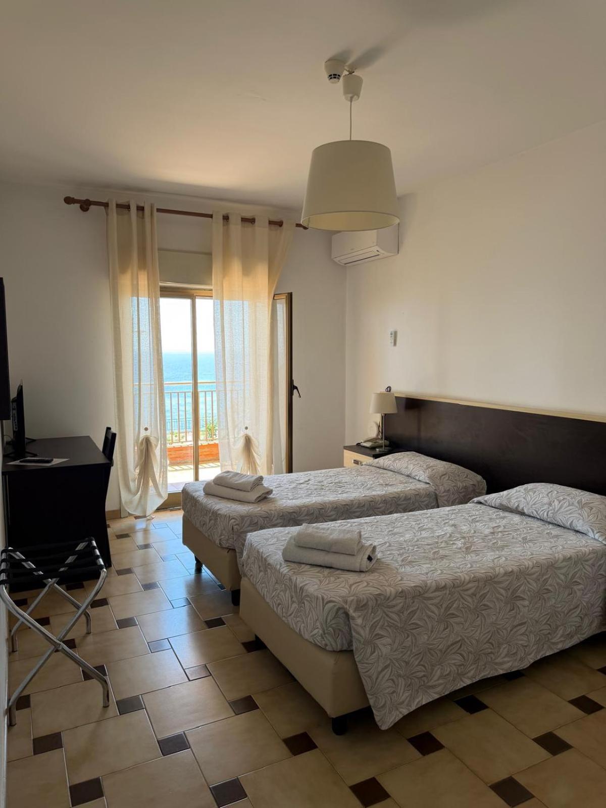 HOTEL SOLEMAR 11/50