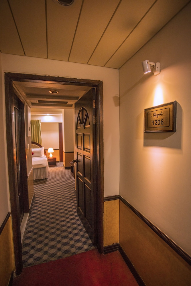 HOTEL 71 13/71