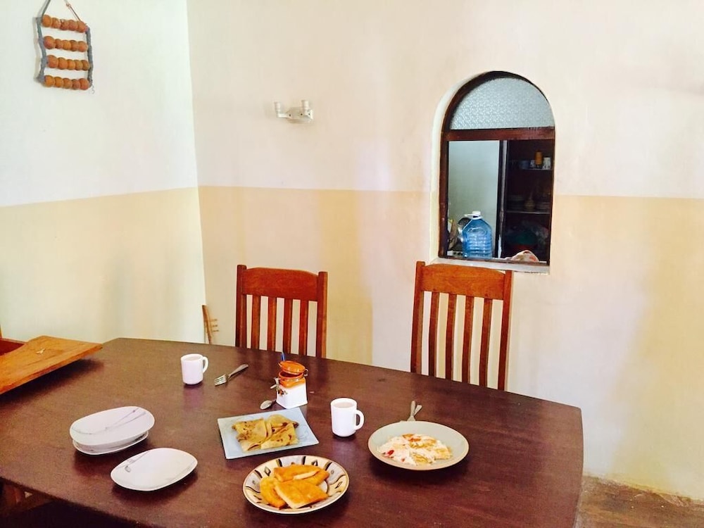 Akogo House 23/29