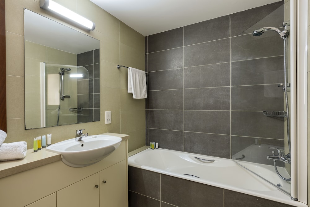 Aphrodite Hills Rentals - Junior Villas 50/50