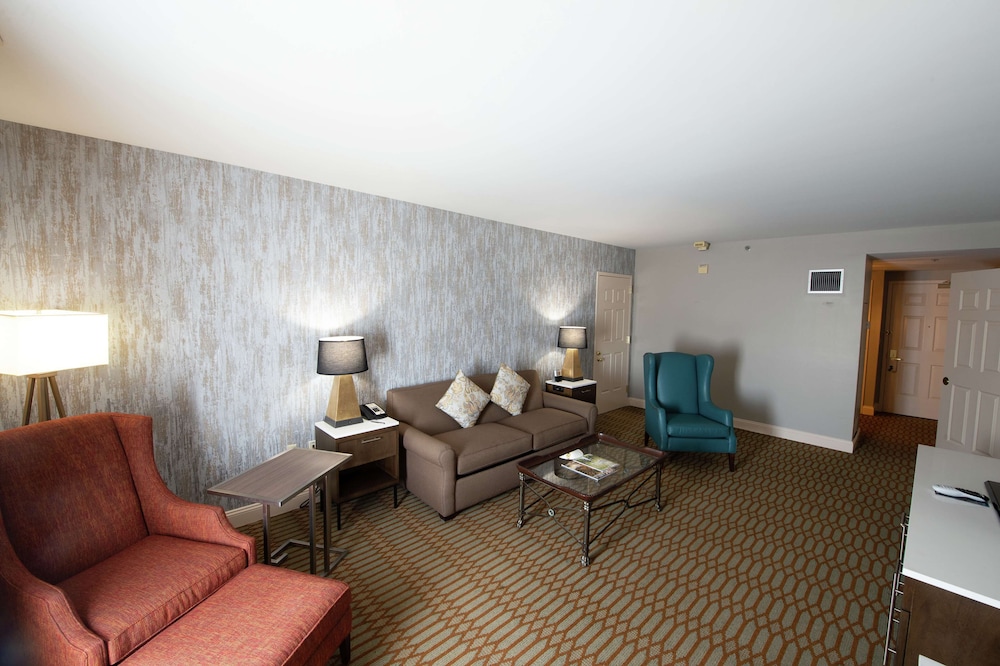 Virginia Crossings Hotel Conference Center 26/41
