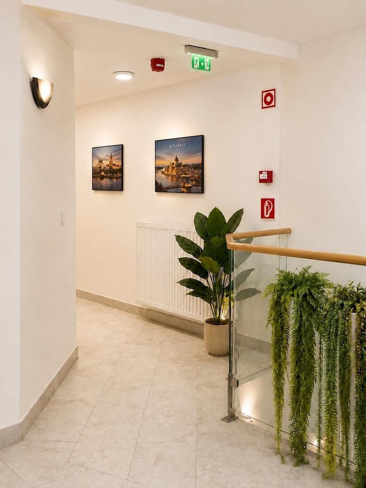 Esprit Hotel Budapest 30/50