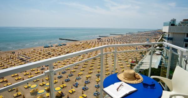 Hotel Nizza Fronte Mare 44/49