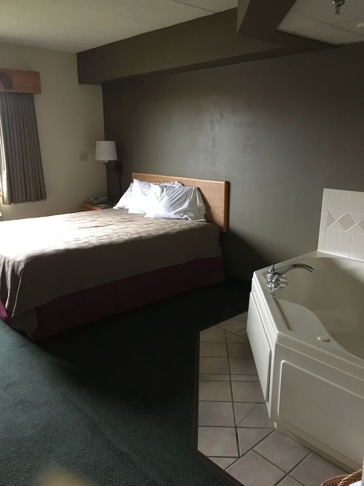 Mooselake Lodge 11/30