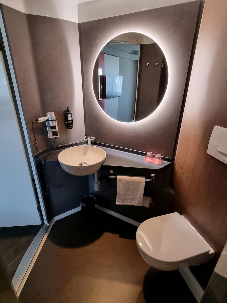ibis Luebeck City 57/57