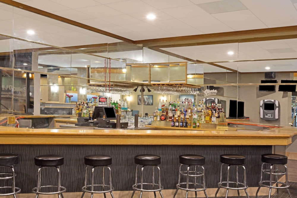 Days Inn by Wyndham Lanham Washington DC 6/40