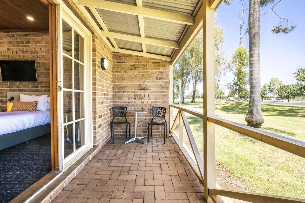 Macquarie Inn 39/66