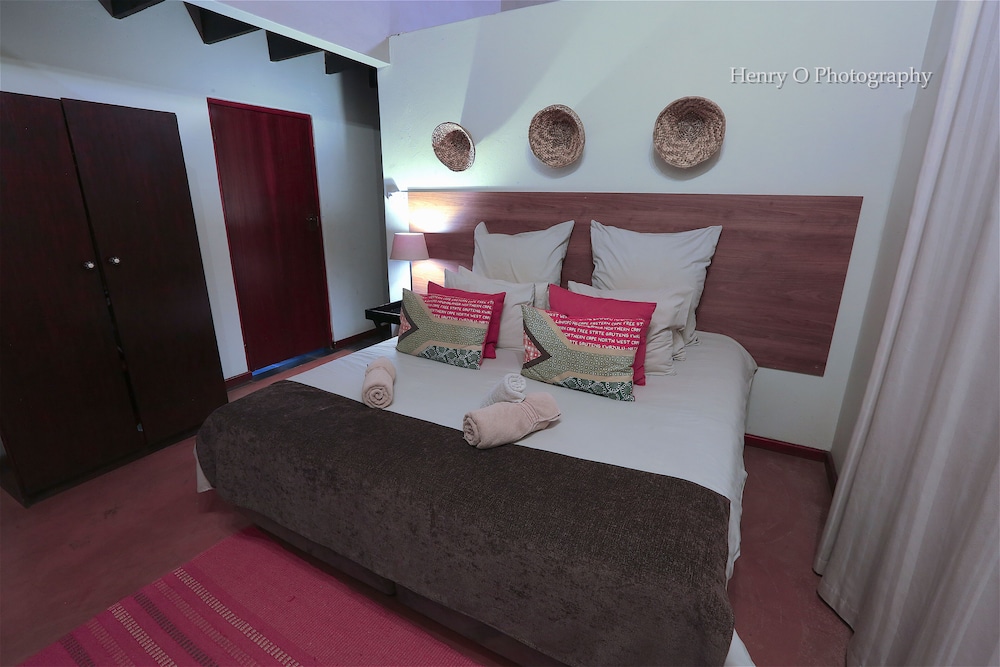 Mangwa Valley Game Lodge 13/50