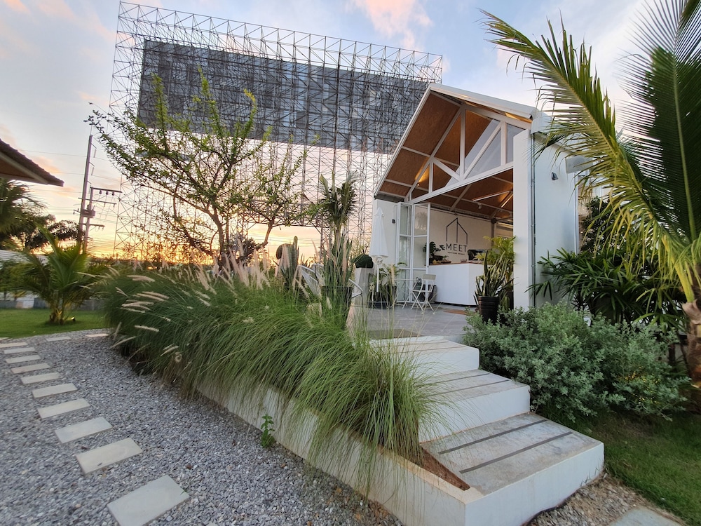 MEET Boutique Resort 30/43