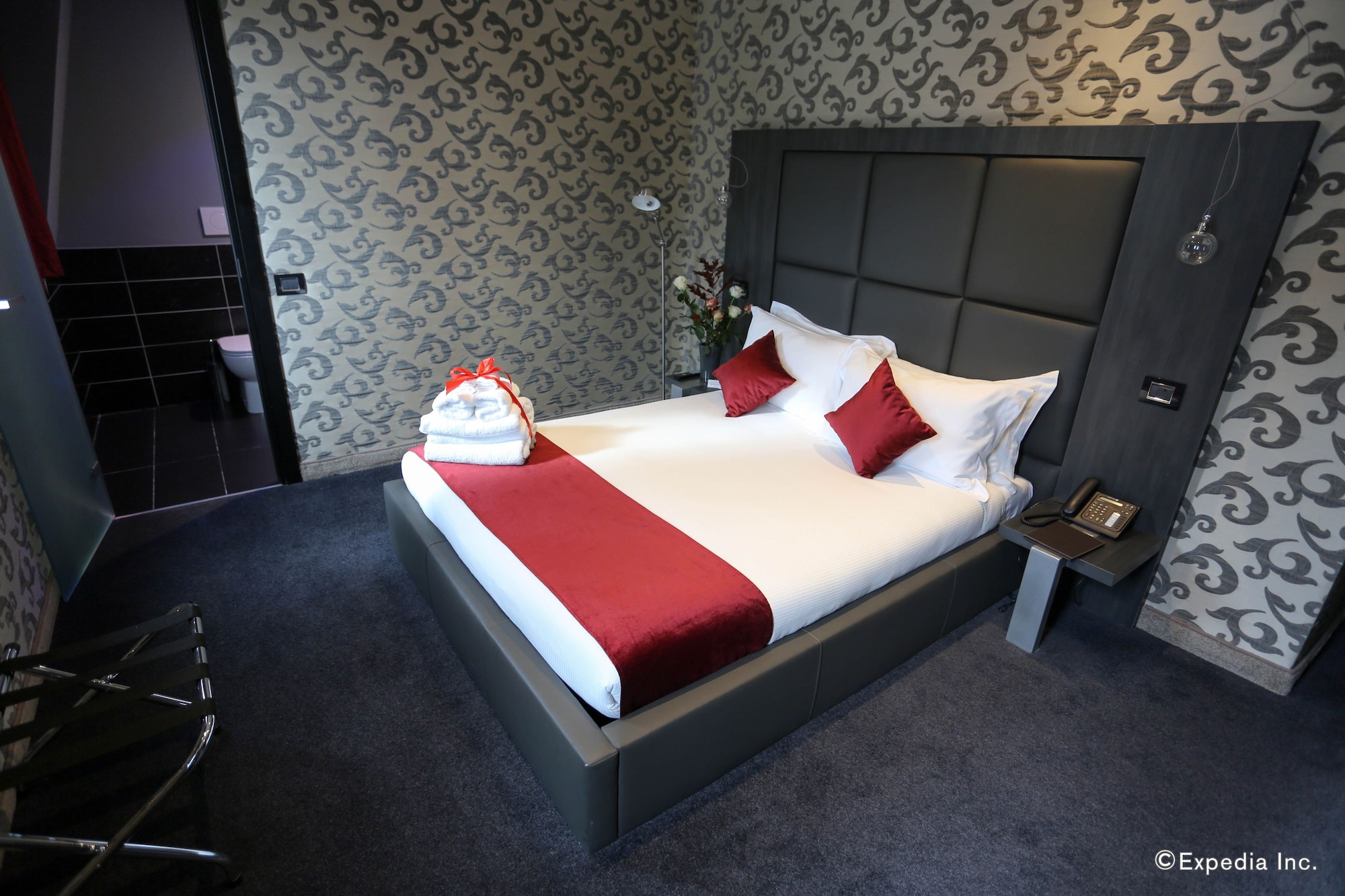 غرفة تنفيذية مزدوجة، The Bryson Hotel 8/10
